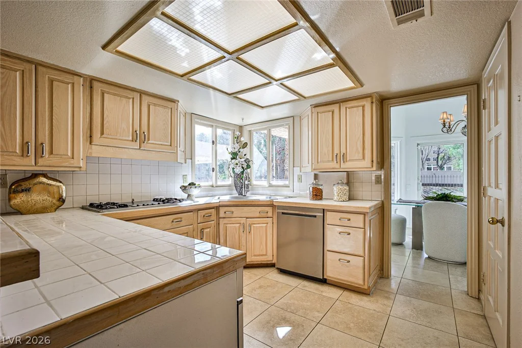 5115 Turnberry, Las Vegas, NV 89113