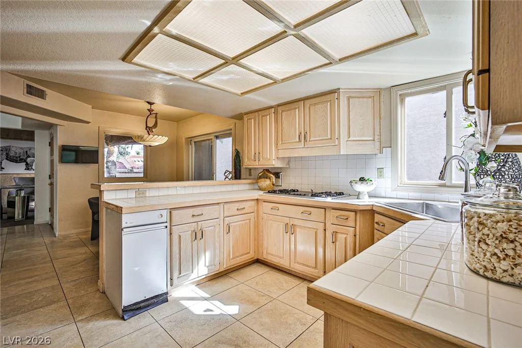 5115 Turnberry, Las Vegas, NV 89113
