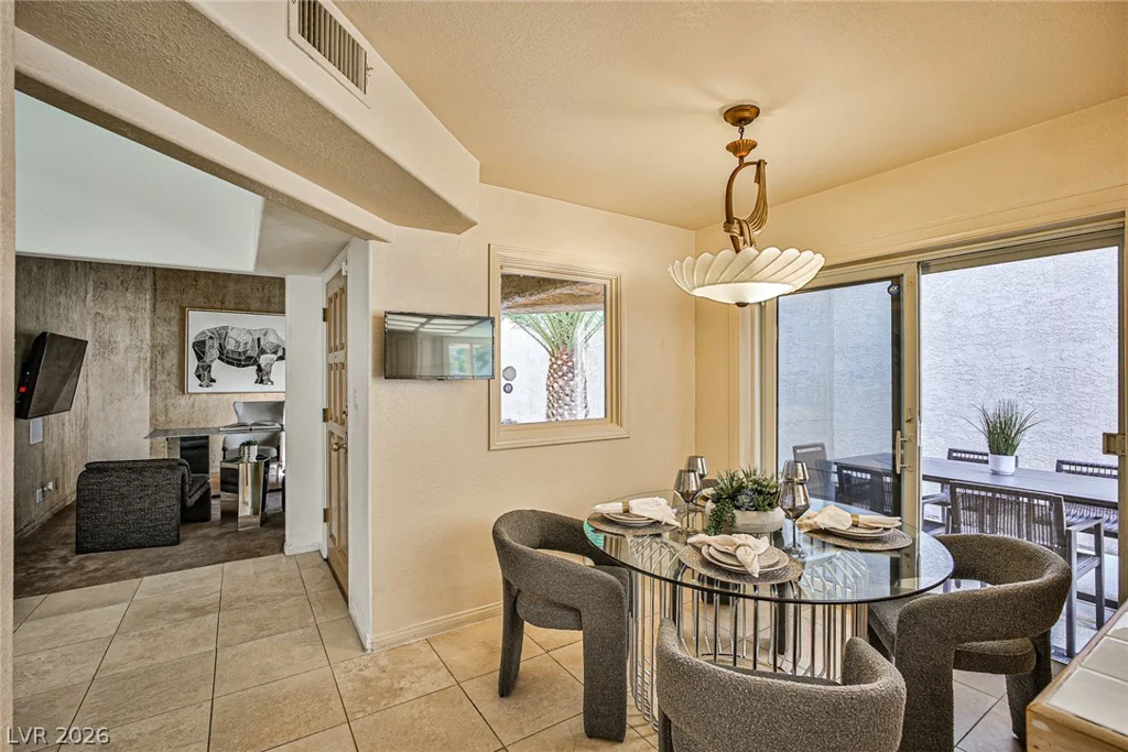 5115 Turnberry, Las Vegas, NV 89113