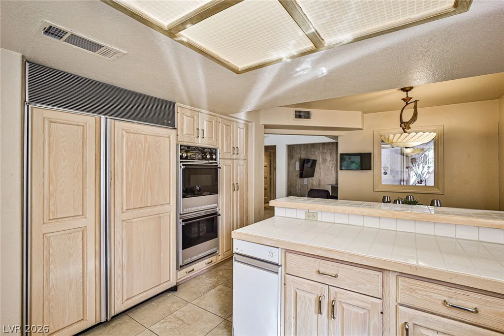 5115 Turnberry, Las Vegas, NV 89113