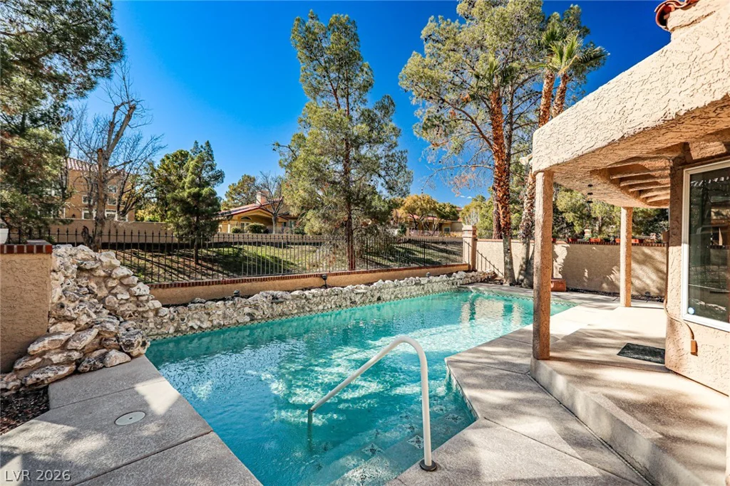 5115 Turnberry, Las Vegas, NV 89113