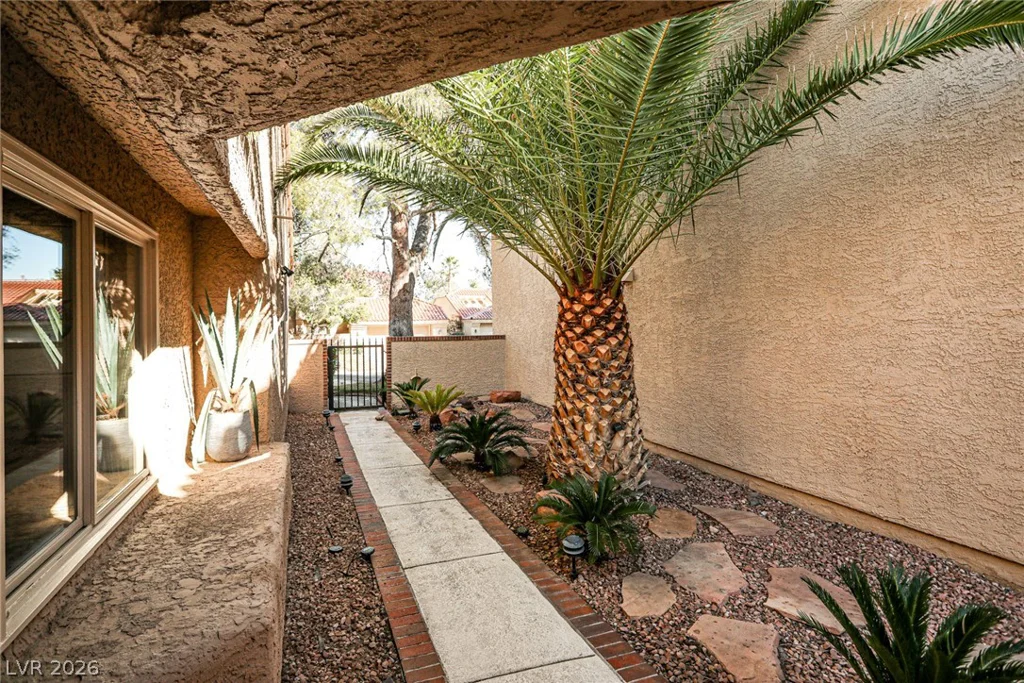 5115 Turnberry, Las Vegas, NV 89113