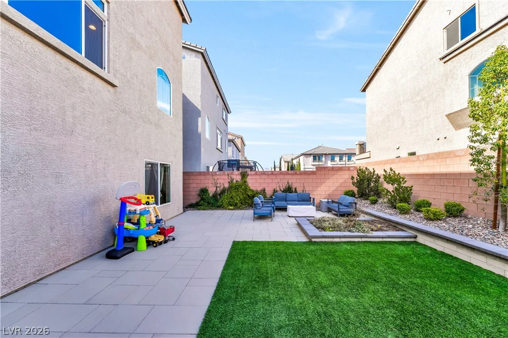 6328 Rock Stream, Las Vegas, NV 89141