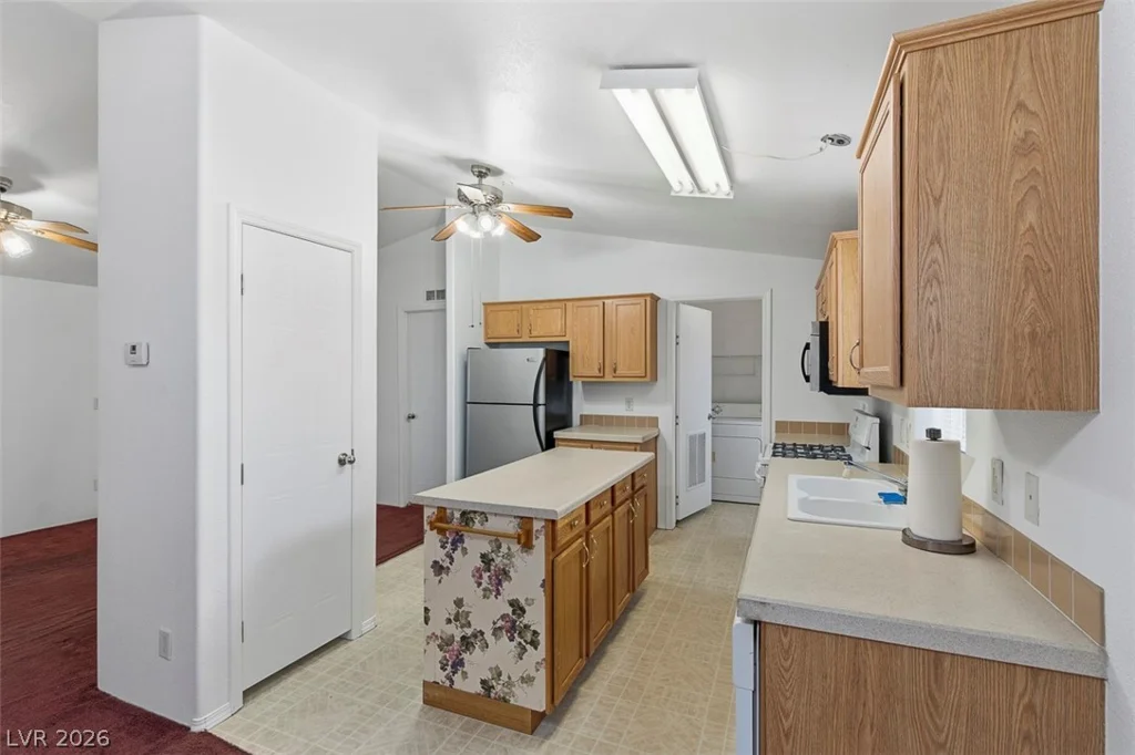228 Hopi, Henderson, NV 89015