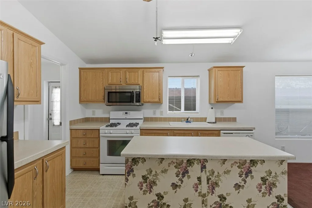 228 Hopi, Henderson, NV 89015