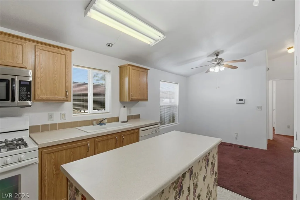 228 Hopi, Henderson, NV 89015