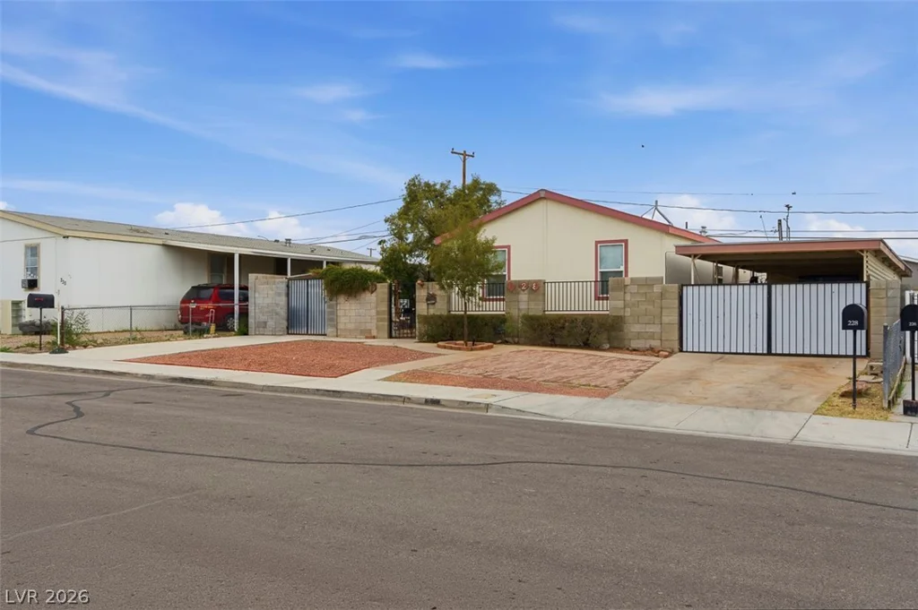 228 Hopi, Henderson, NV 89015