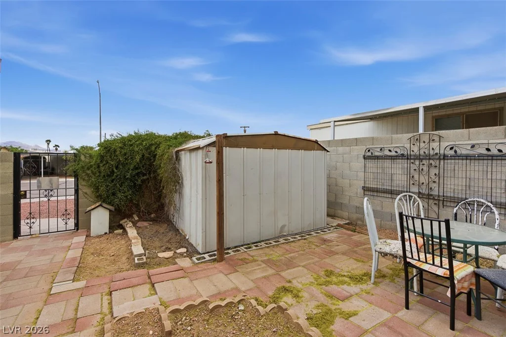 228 Hopi, Henderson, NV 89015