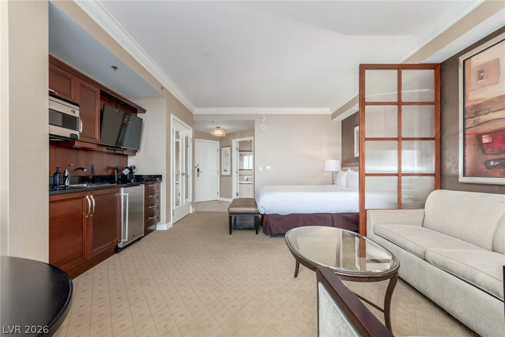 125 Harmon, Las Vegas, NV 89109