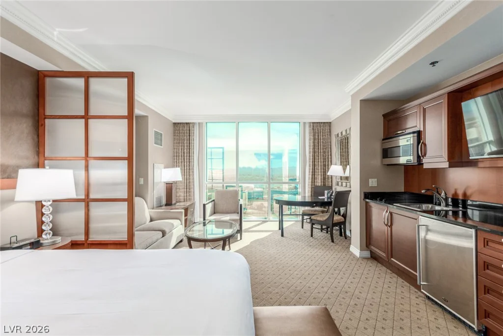 125 Harmon, Las Vegas, NV 89109