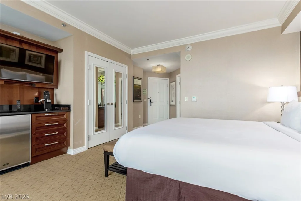 125 Harmon, Las Vegas, NV 89109