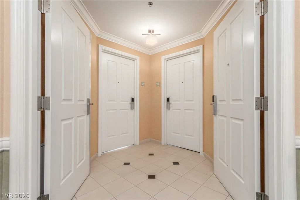 125 Harmon, Las Vegas, NV 89109