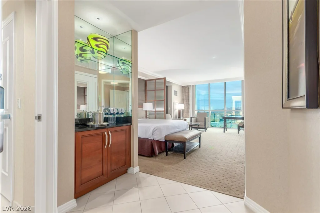125 Harmon, Las Vegas, NV 89109