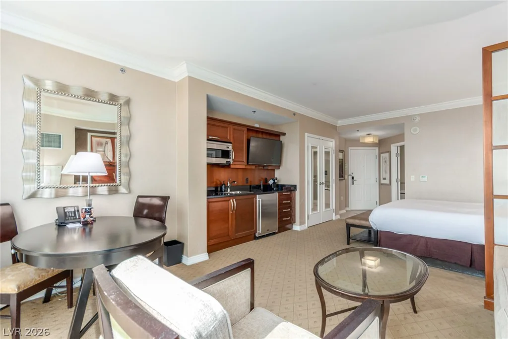 125 Harmon, Las Vegas, NV 89109