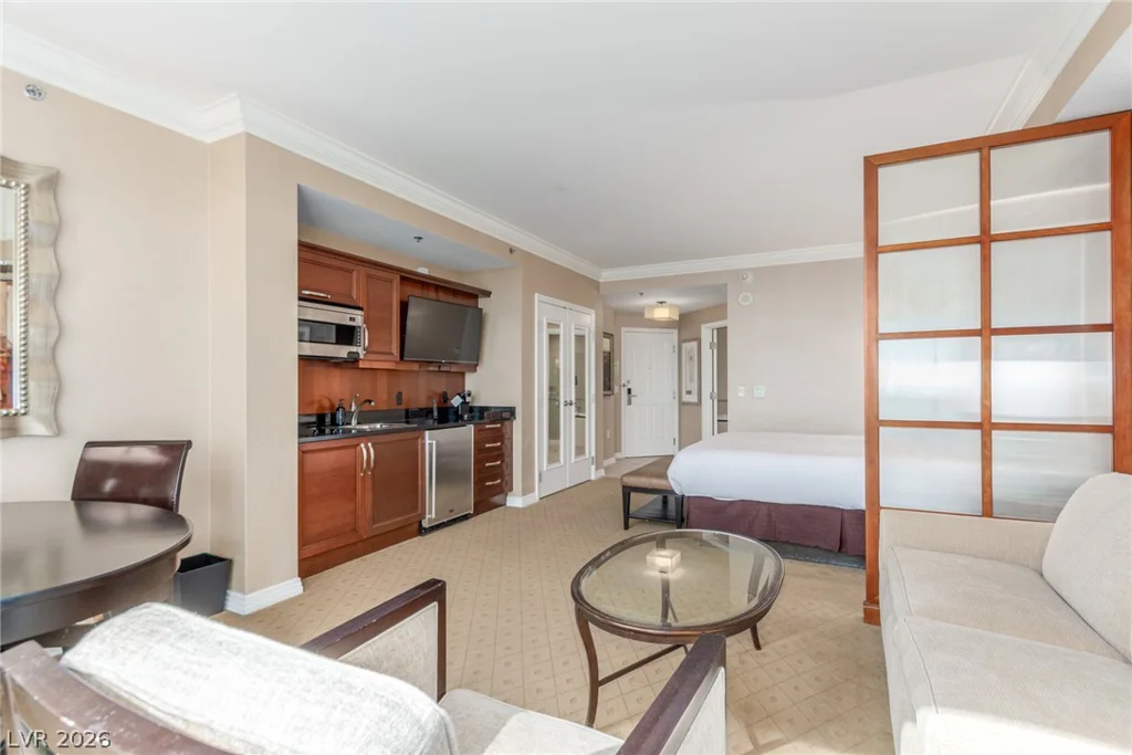 125 Harmon, Las Vegas, NV 89109