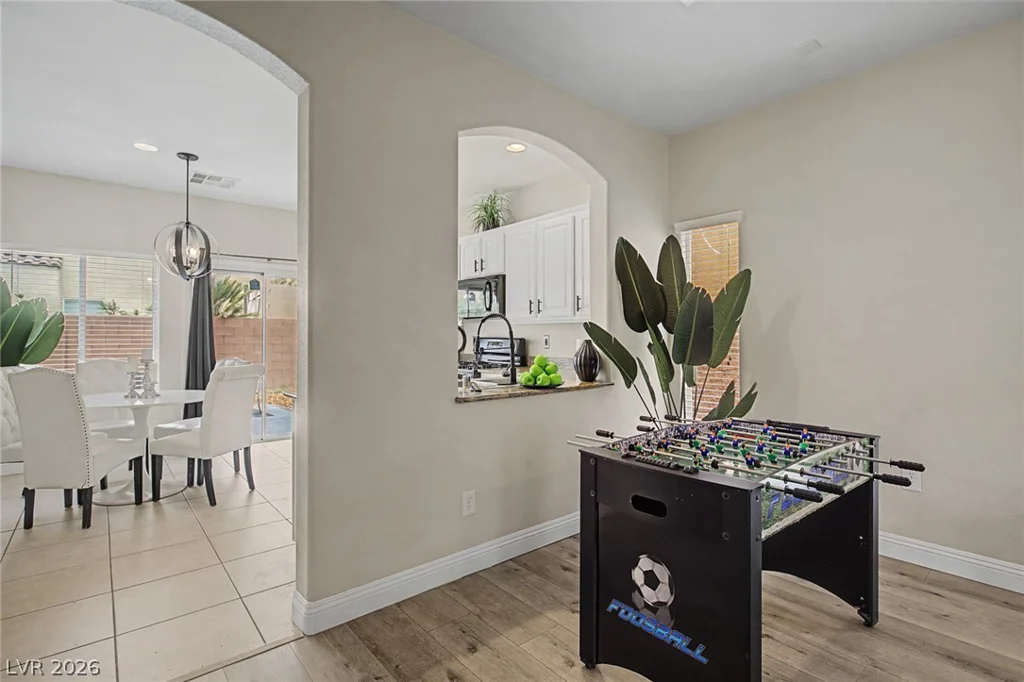 8136 Memory Lake, Las Vegas, NV 89178