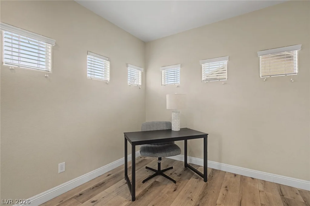 8136 Memory Lake, Las Vegas, NV 89178