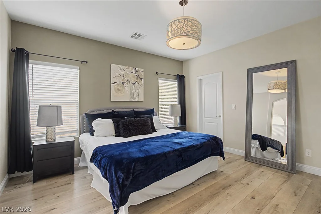 8136 Memory Lake, Las Vegas, NV 89178