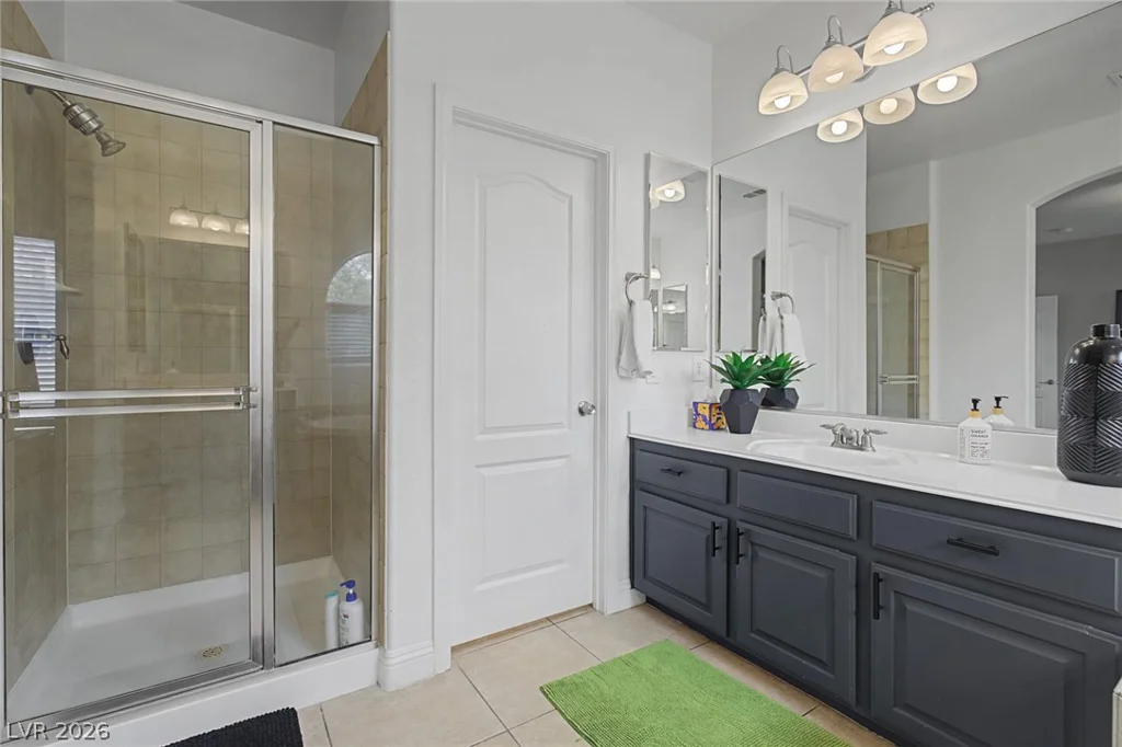 8136 Memory Lake, Las Vegas, NV 89178