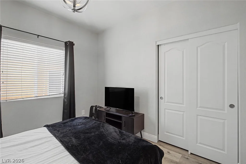 8136 Memory Lake, Las Vegas, NV 89178