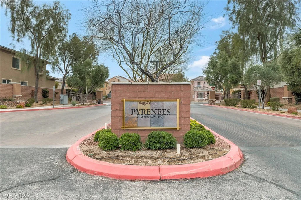 8136 Memory Lake, Las Vegas, NV 89178