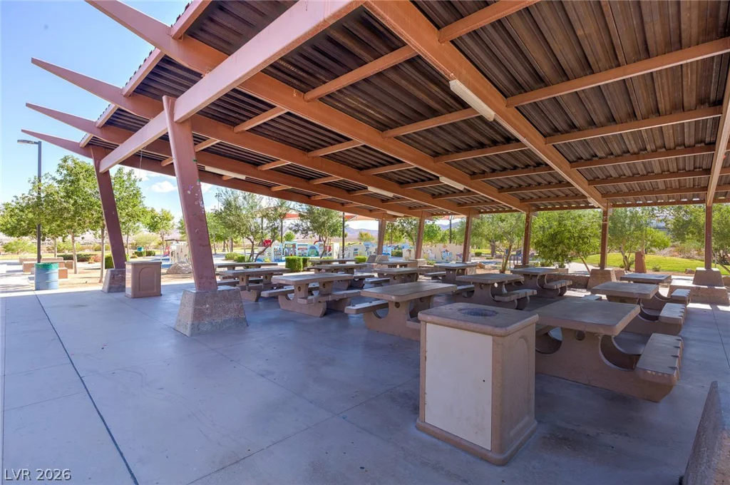 8136 Memory Lake, Las Vegas, NV 89178