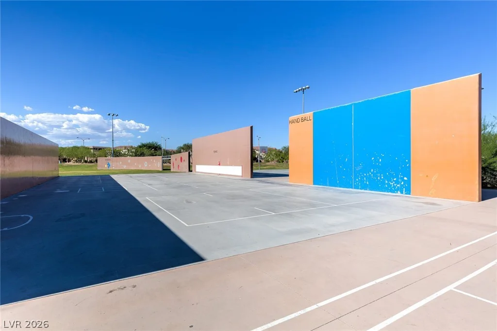 8136 Memory Lake, Las Vegas, NV 89178