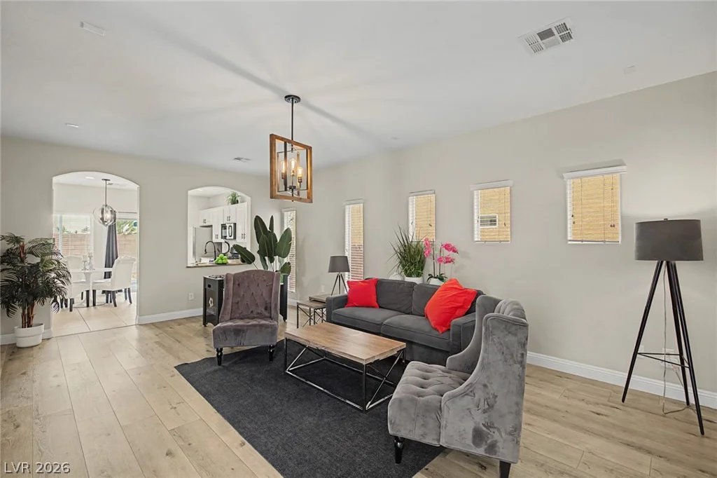 8136 Memory Lake, Las Vegas, NV 89178