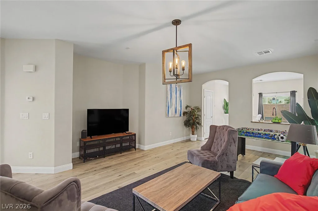 8136 Memory Lake, Las Vegas, NV 89178