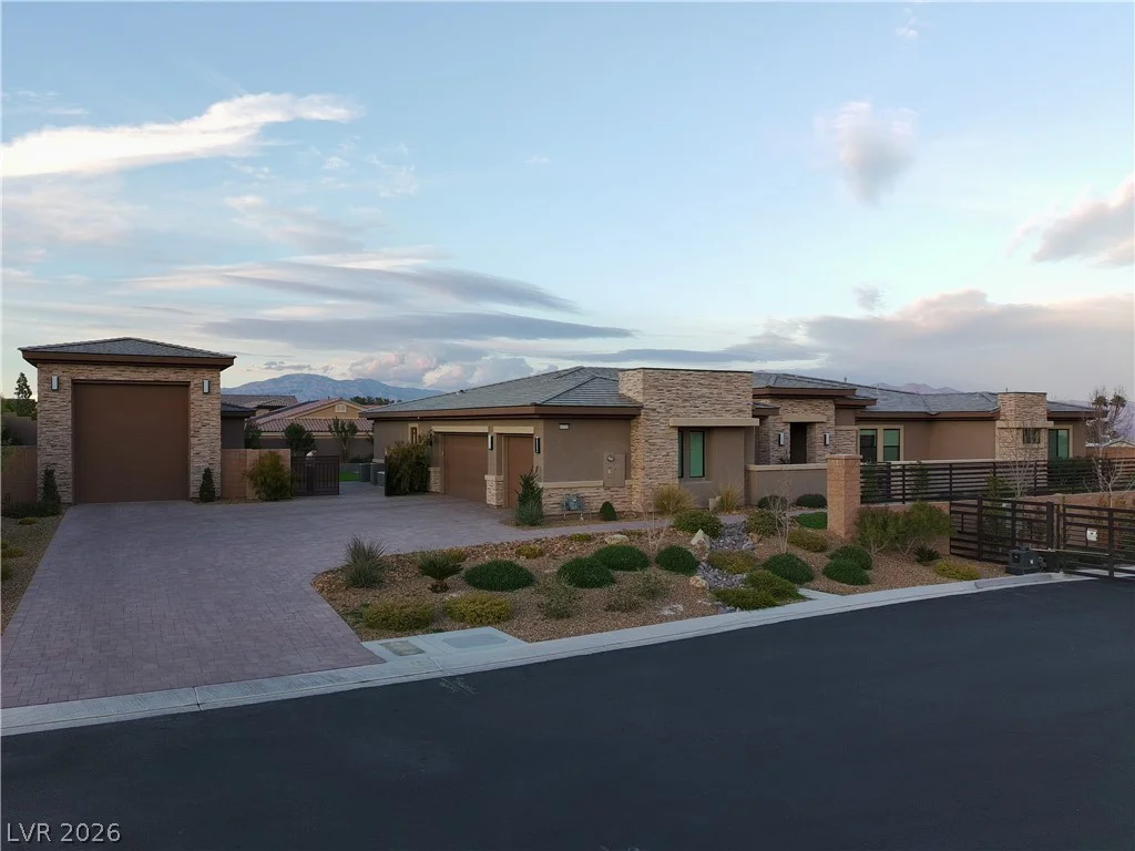 10320 Galena Springs, Las Vegas, NV 89149
