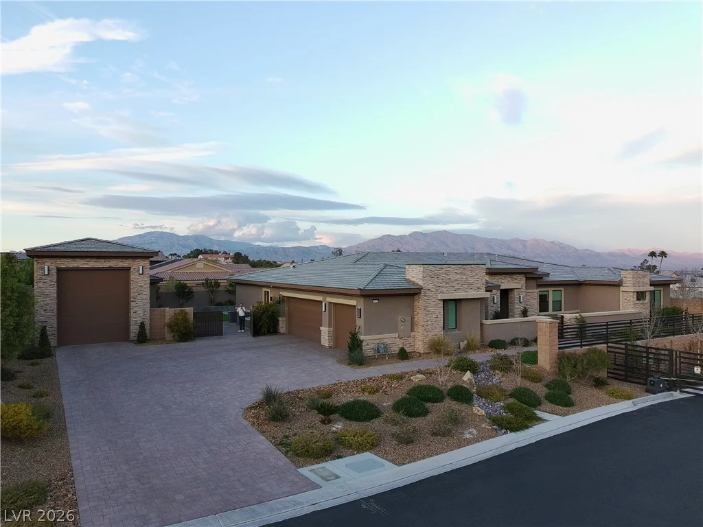 10320 Galena Springs, Las Vegas, NV 89149