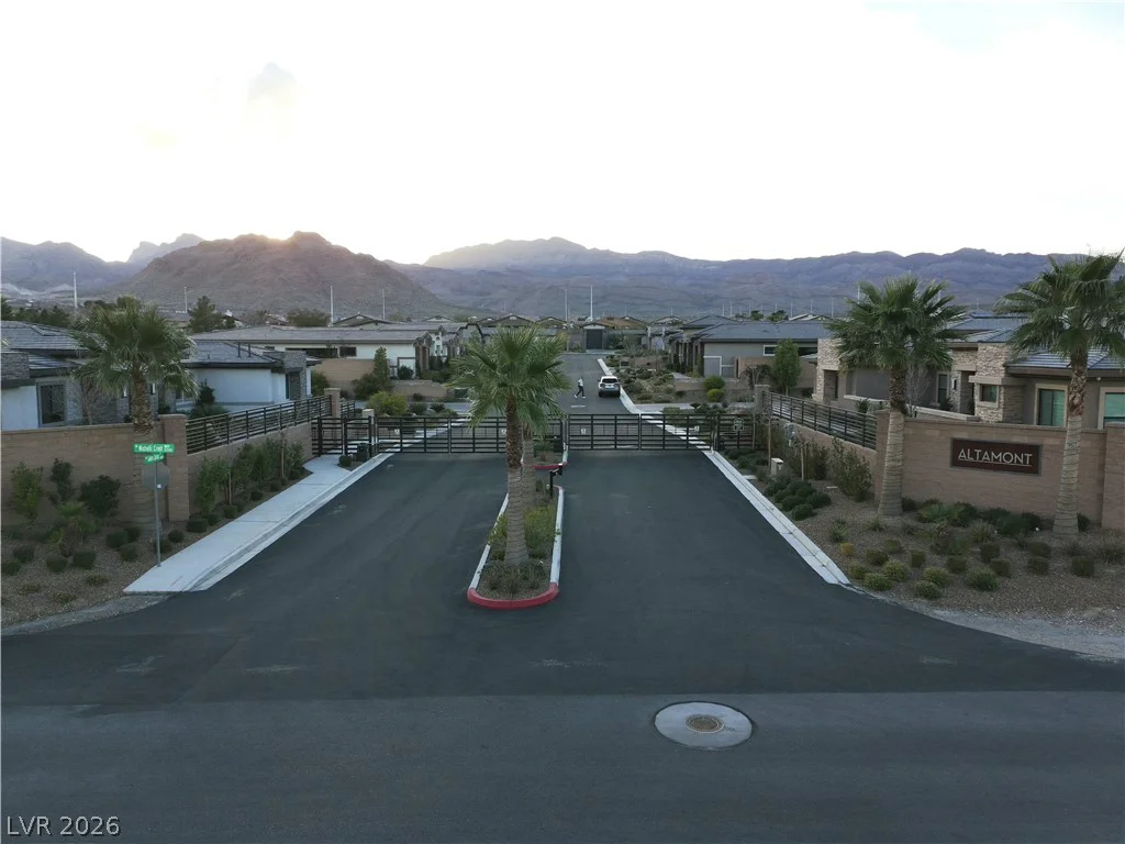 10320 Galena Springs, Las Vegas, NV 89149
