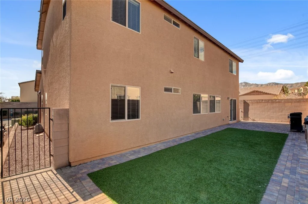 10680 Berkshire Woods, Las Vegas, NV 89166