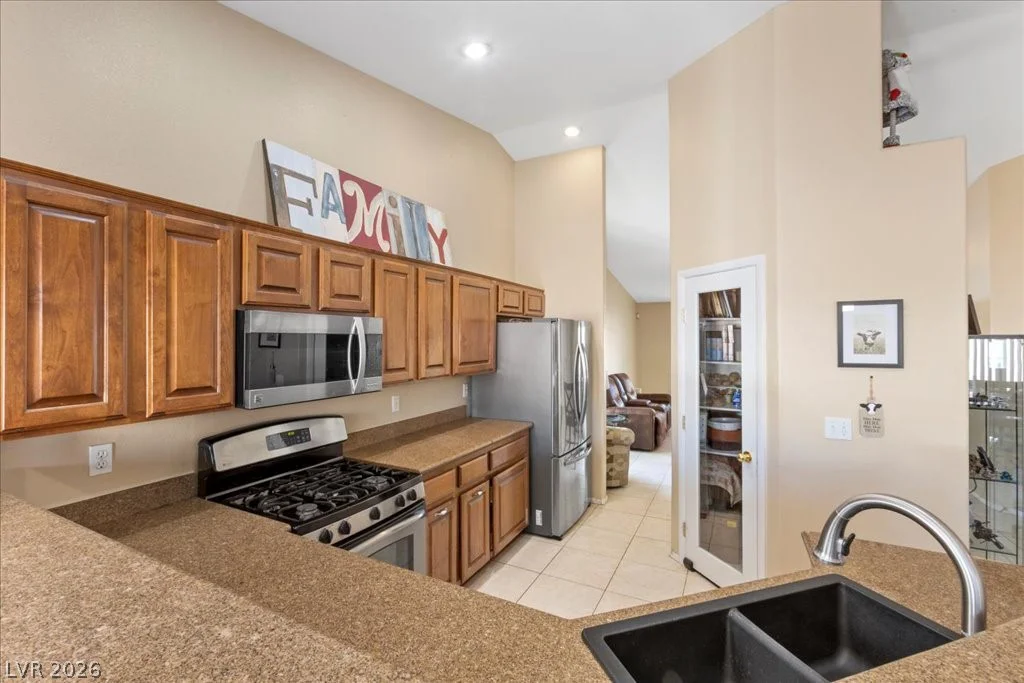 2120 Meadow Green, North Las Vegas, NV 89031
