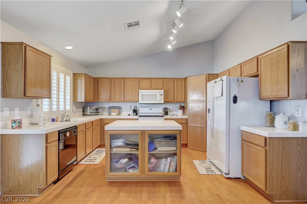 246 Amber Light, Henderson, NV 89074