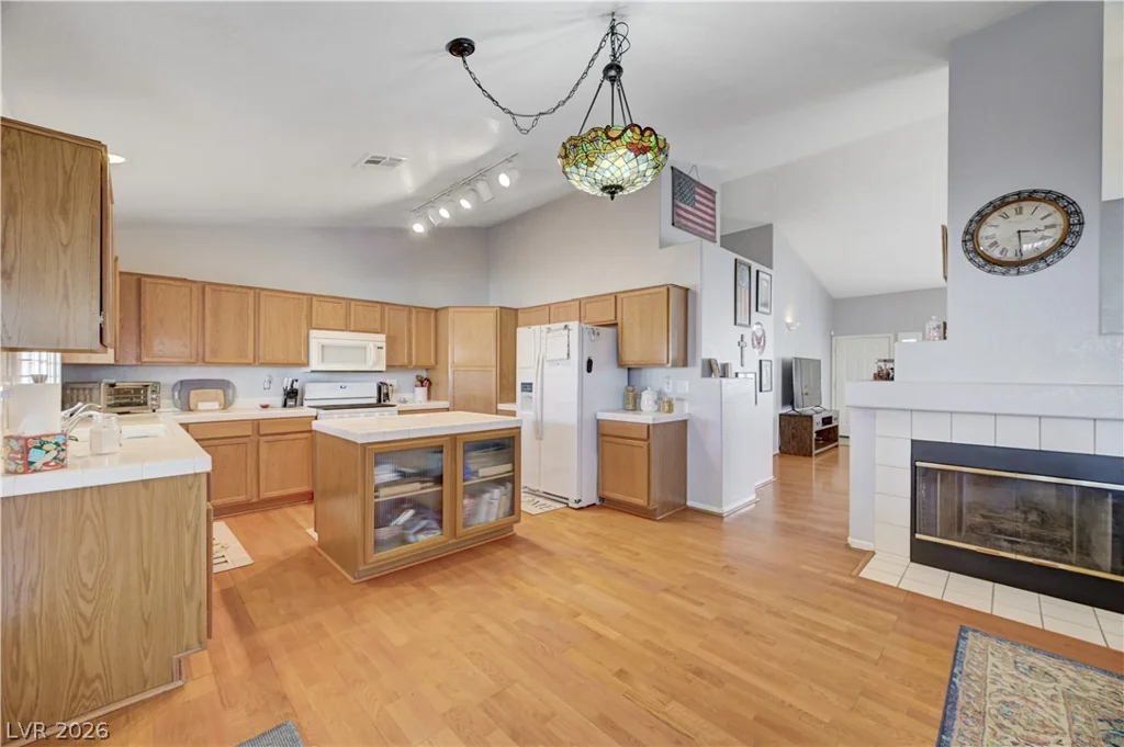 246 Amber Light, Henderson, NV 89074