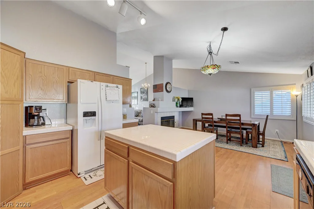 246 Amber Light, Henderson, NV 89074
