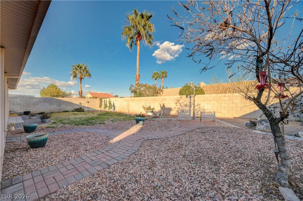246 Amber Light, Henderson, NV 89074