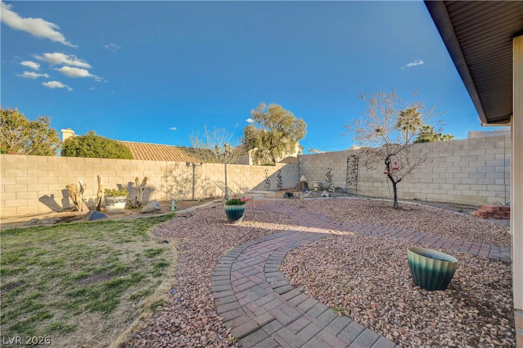 246 Amber Light, Henderson, NV 89074