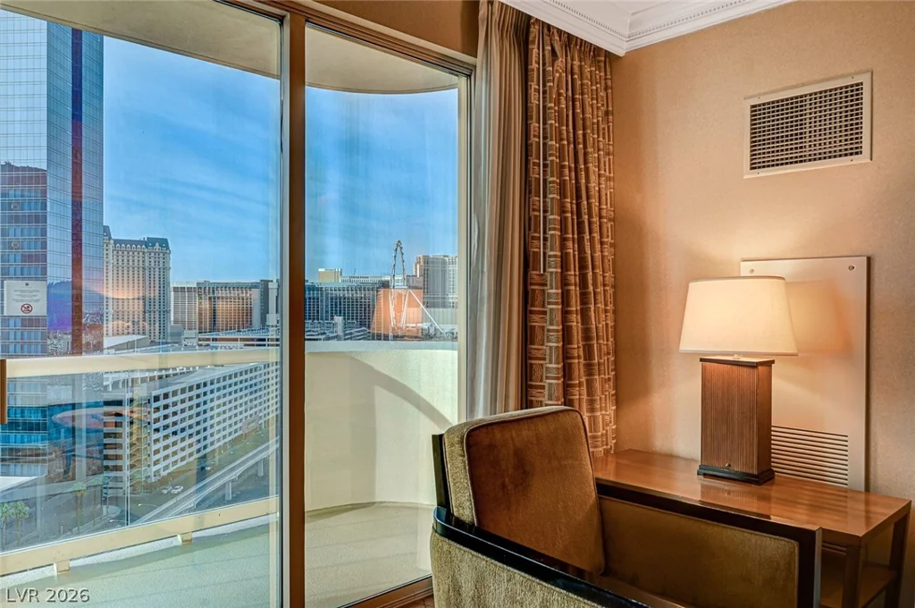 125 Harmon, Las Vegas, NV 89109