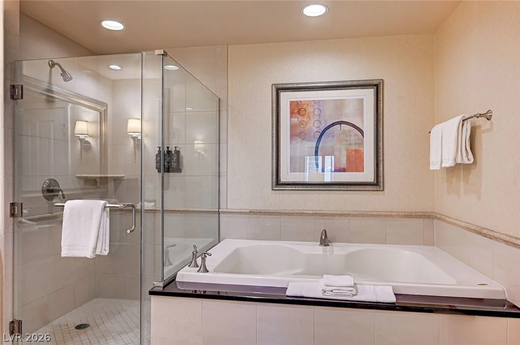 125 Harmon, Las Vegas, NV 89109