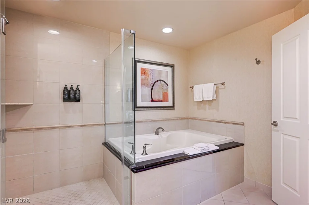 125 Harmon, Las Vegas, NV 89109
