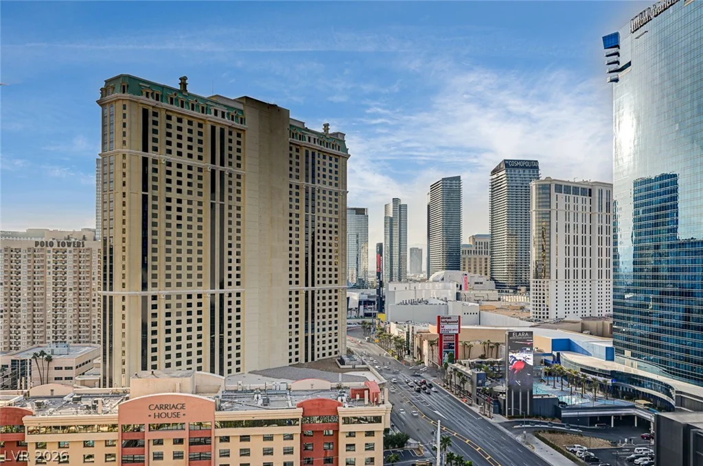 125 Harmon, Las Vegas, NV 89109