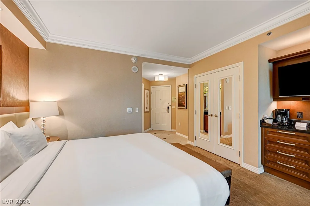 125 Harmon, Las Vegas, NV 89109