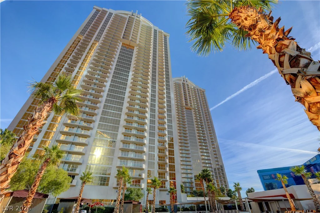 125 Harmon, Las Vegas, NV 89109