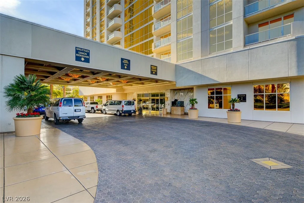 125 Harmon, Las Vegas, NV 89109