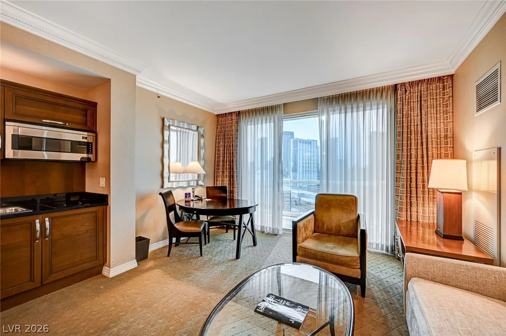 125 Harmon, Las Vegas, NV 89109
