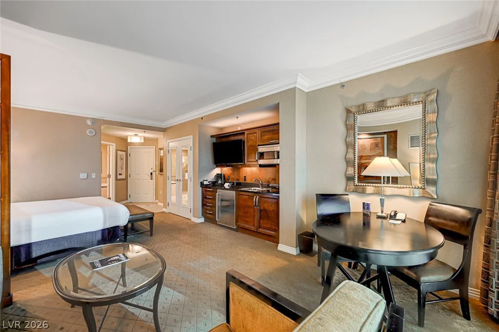125 Harmon, Las Vegas, NV 89109