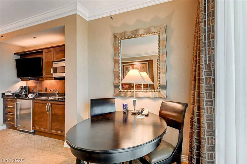 125 Harmon, Las Vegas, NV 89109