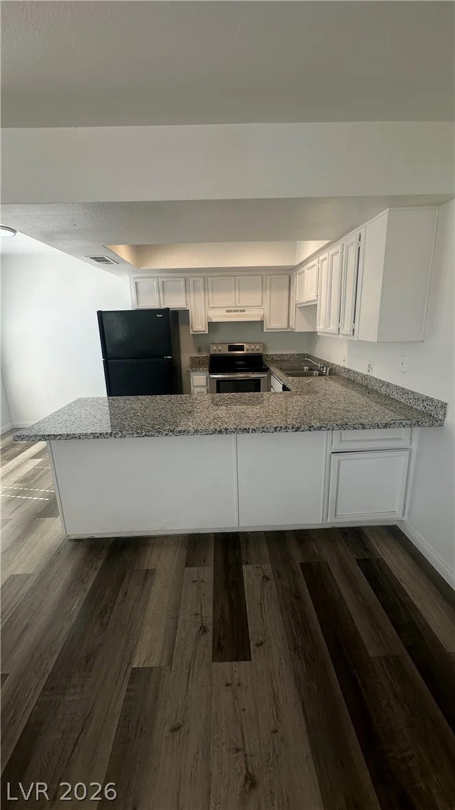 4300 Lamont, Las Vegas, NV 89115